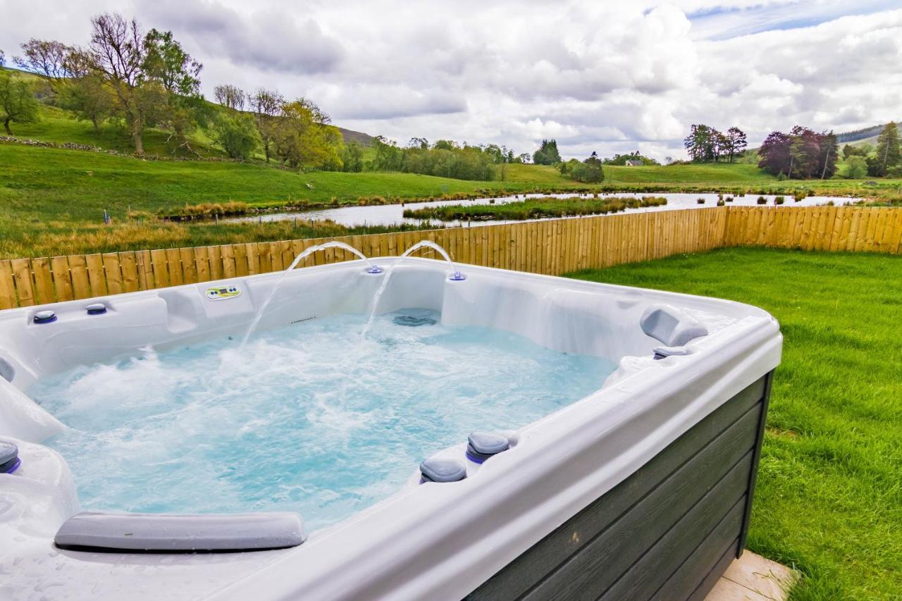 Dalnaglar Castle Estate Villa Spittal of Glenshee ภายนอก รูปภาพ