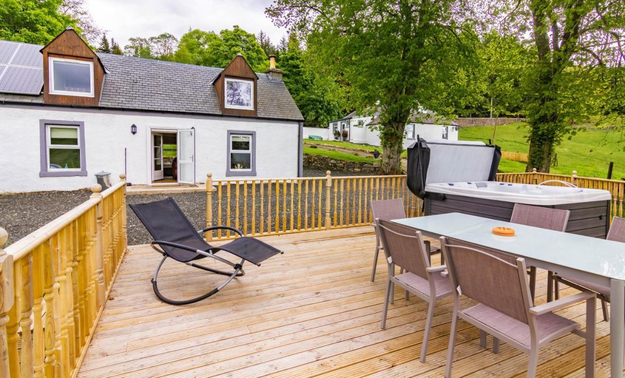 Dalnaglar Castle Estate Villa Spittal of Glenshee ภายนอก รูปภาพ